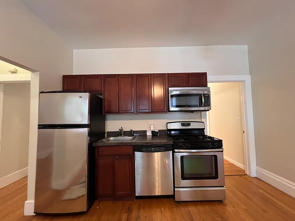 1211 Cambridge St #1