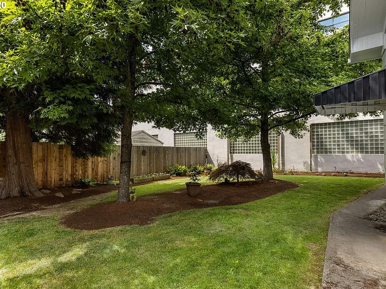 2525 SE 26th Ave — Photo 22
