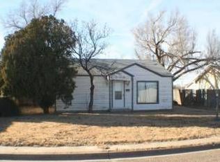 909 Travis St, Plainview, TX 79072