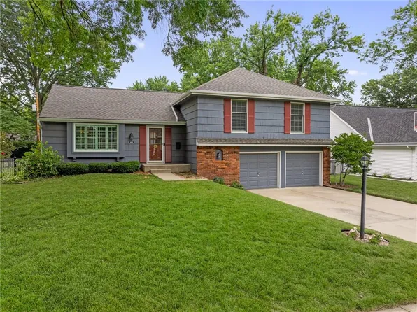 6400 W 100th Ter, Overland Park, KS 66212