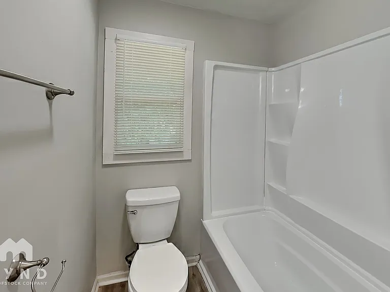 6143 Castle Ct — Photo 16