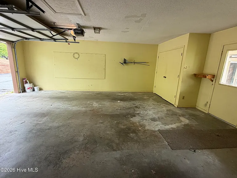 32 Martin Dr #A — Photo 18
