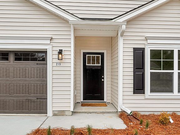 4th image of 213 Spann Ln