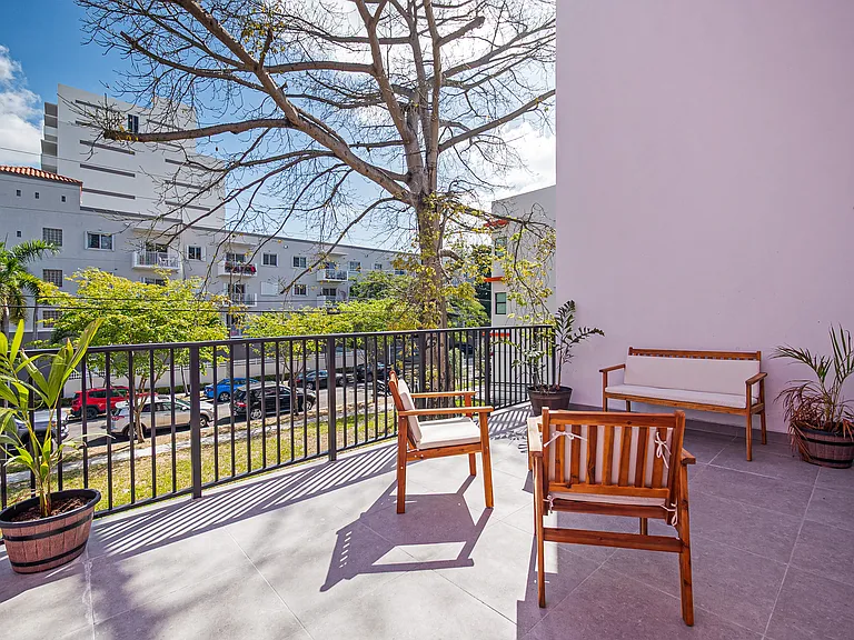 Saffron Apartments — Photo 14