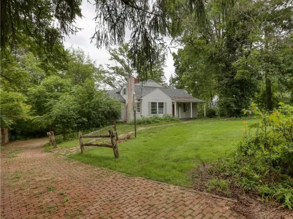 175 Oakville Rd, Beaver Falls, PA 15010