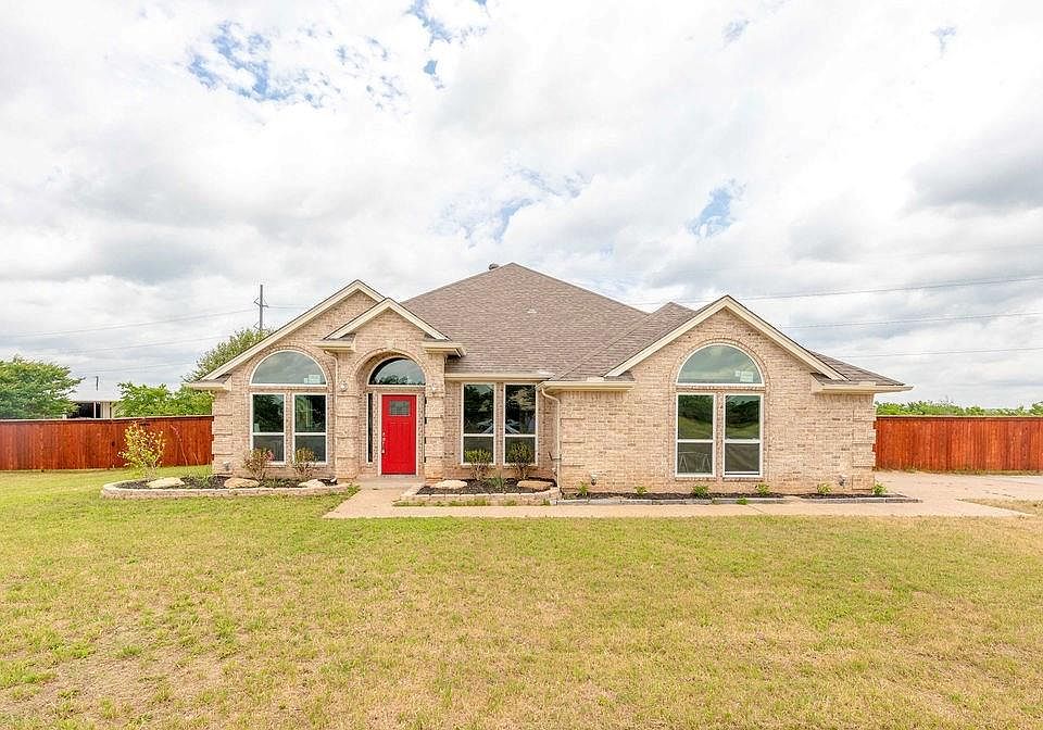 1st image of 325 Buena Vista Dr