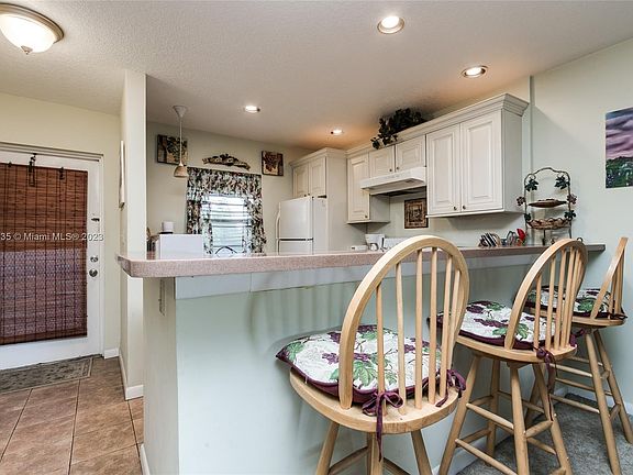 5th image of 7817 Golf Circle Dr APT 309