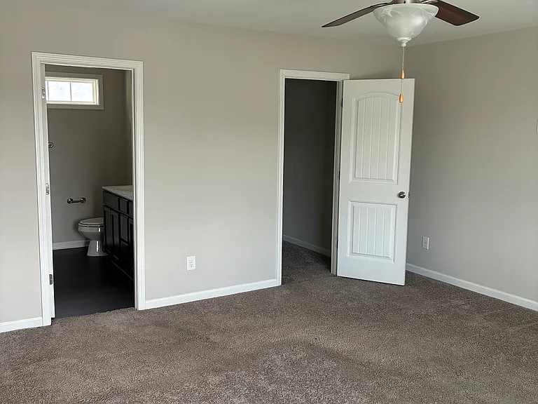 4000 Saxby Ln NW — Photo 16