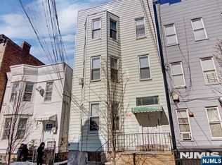 532 27th St, Union City, NJ 07087