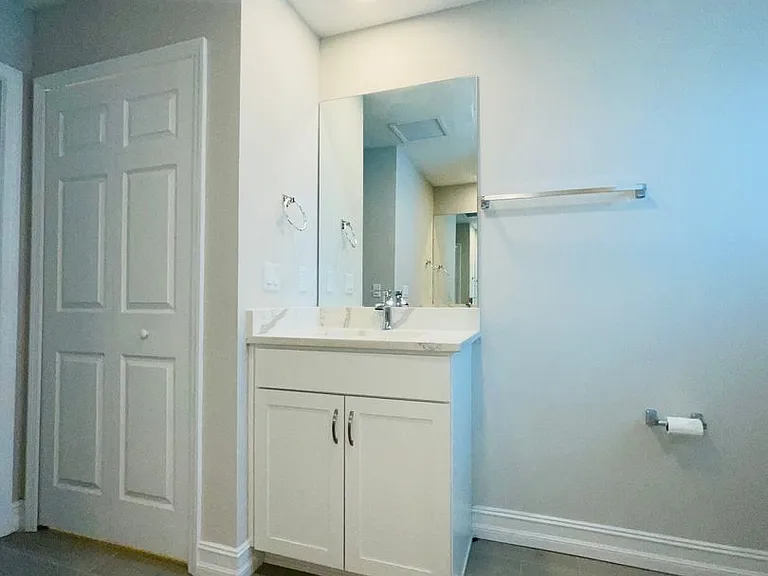 928 SW John Maccormack Ter — Photo 14