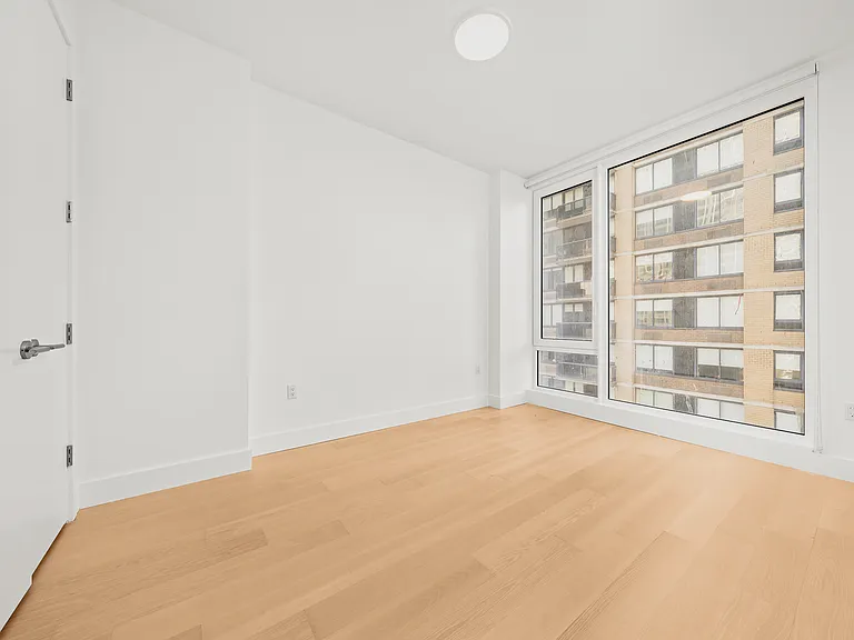 250 W 49th St #52103 — Photo 8