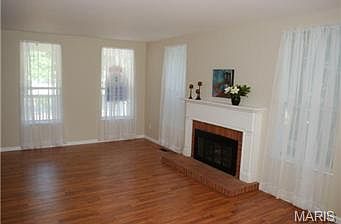 4th image of 5728 Kingsbury Pl
