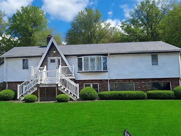 3rd image of 5 Flintlocke Rd