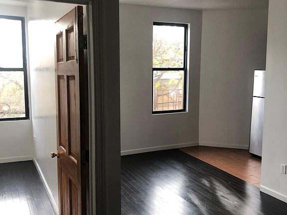 4th image of 701 E 219th St #1