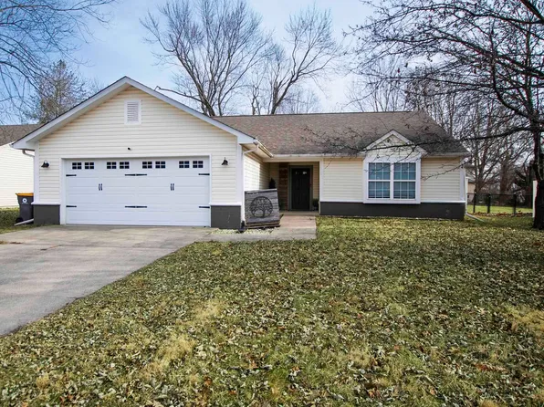 2709 S Pine Meadows Dr, Bloomington, IN 47403