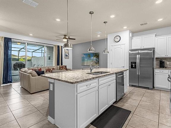 5th image of 7542 Oak Spring Ln