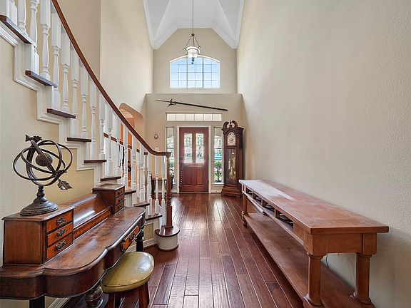 4th image of 13903 Mount Airy Ct