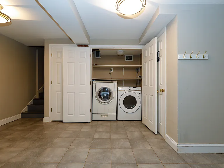 10306 Fleming Ave — Photo 29