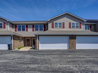 853 Stonefield Dr, Racine, WI 53406