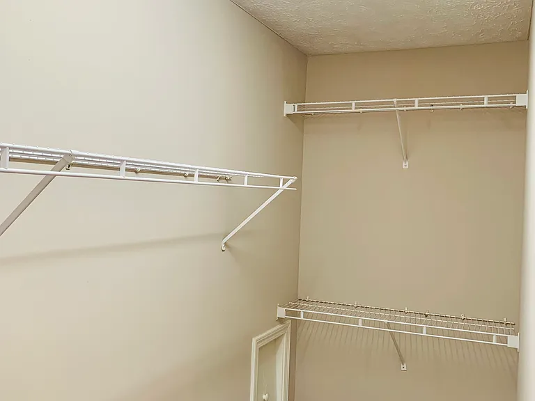 809 Steeplechase Way — Photo 14