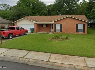 3413 Nottingham Rd, Ocean Springs, MS 39564