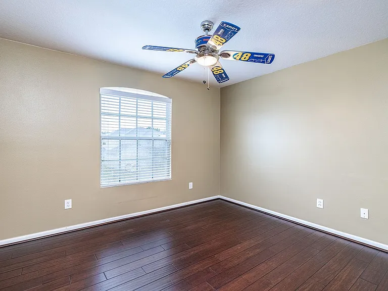 11328 Misty Isle Ln — Photo 12