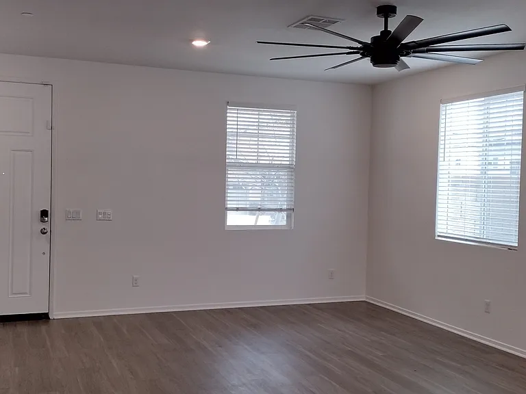 5218 Grassland Ave — Photo 7