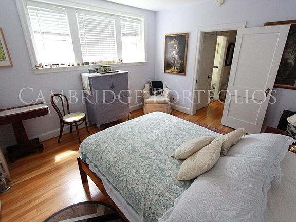 3rd image of 393 Broadway #35