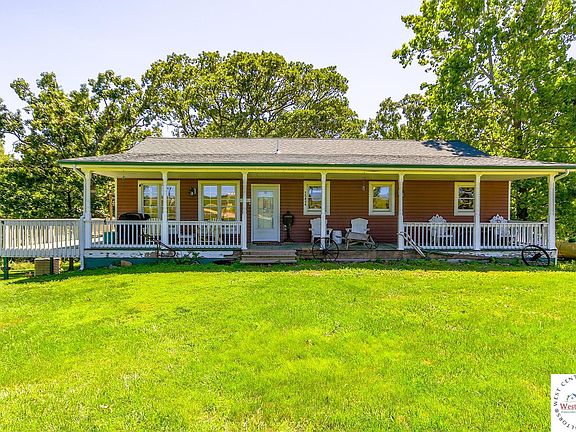 2nd image of 15404 Three Ponds Ln