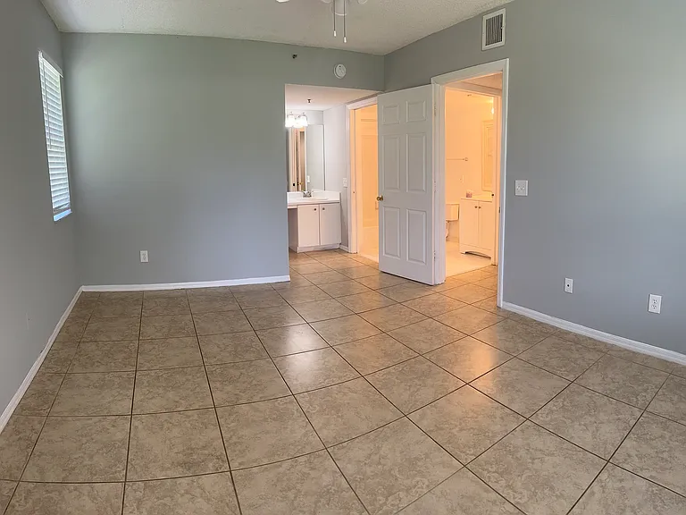 NW 61st St — Photo 12
