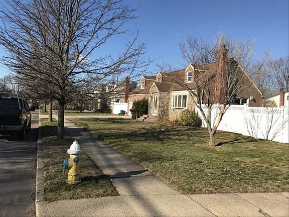 2nd image of 1845 Grant Ave