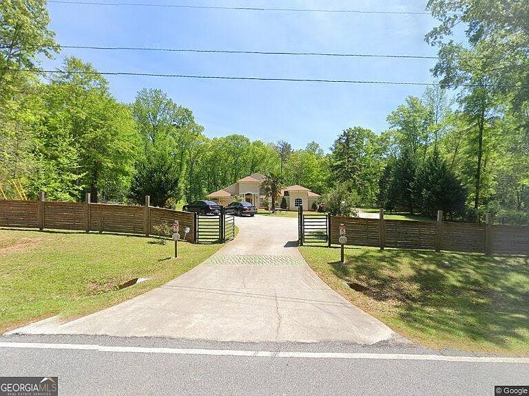 1st image of 472 Patterson Rd