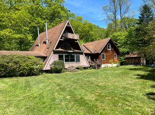 1930 White Day Creek Rd, Fairmont, WV 26554