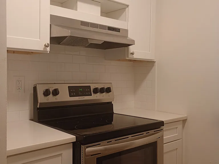 146 Jackson St #10 — Photo 7