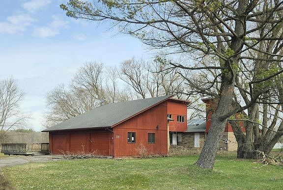 2nd image of 250 Stone Rd