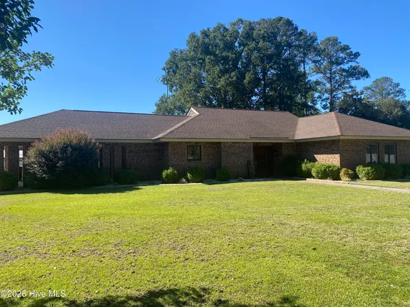 616 E Murphy Street, Wallace, NC 28466