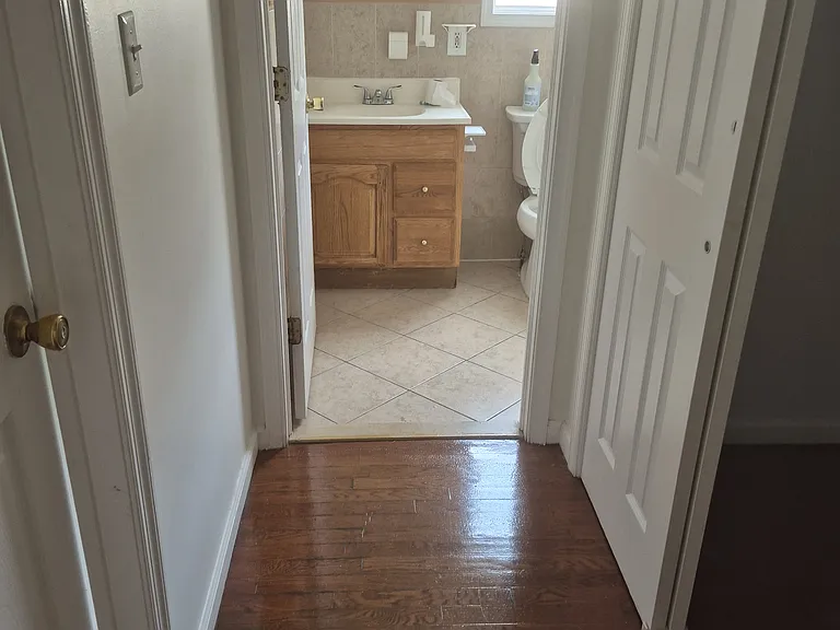 Evergreen St — Photo 16