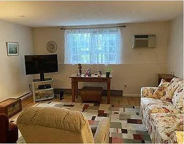89 Pleasant St — Photo 7