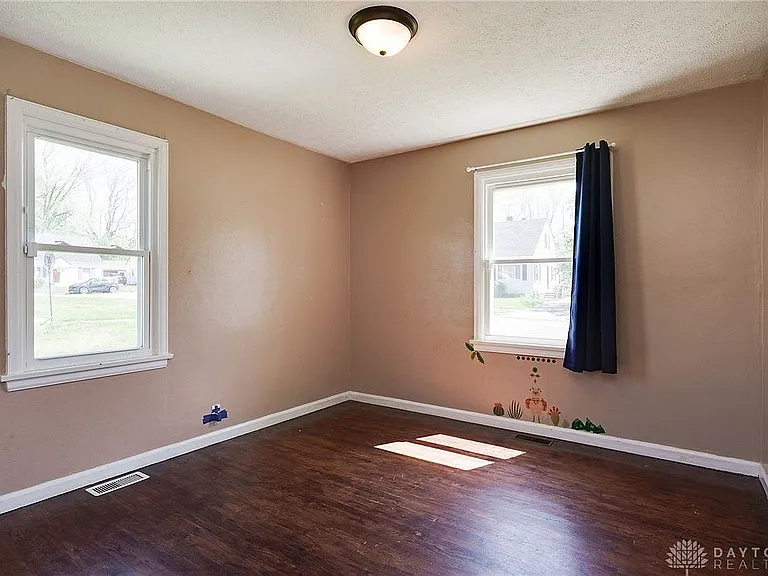 81 Thorpe Dr — Photo 16