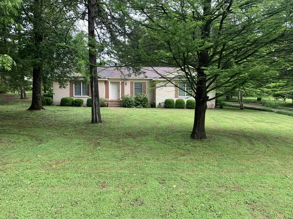 70 Holt St, Savannah, TN 38372