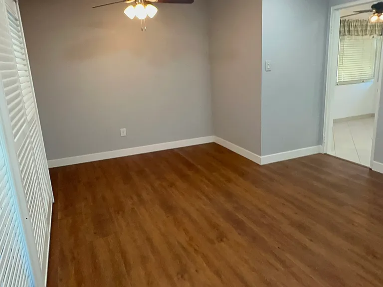 7976 San Marino Dr — Photo 4