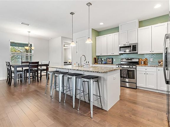 4th image of 6106 S Himes Ave