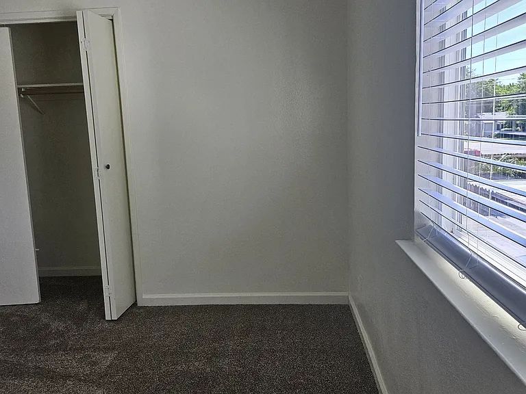 127 Villa Ct #6 — Photo 39