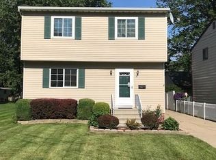 1217 E 346th St, Eastlake, OH 44095