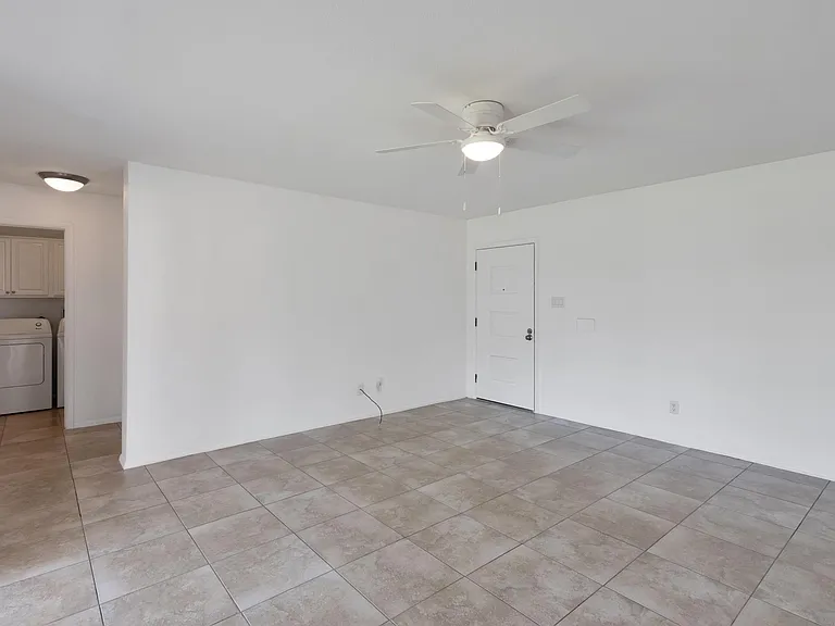 8513 E Rancho Vista Dr — Photo 4