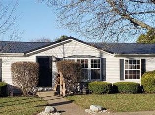 3302 Cessna Dr, Columbus, IN 47203