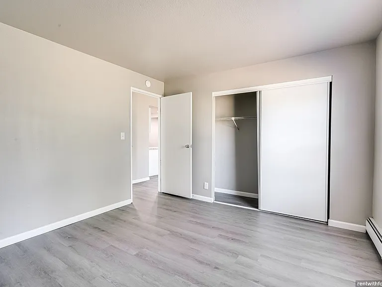 335-339 407 Southtowne Dr — Photo 93