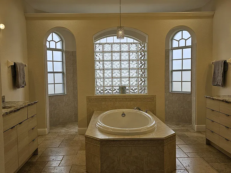 3119 Diplomat Pkwy W — Photo 25