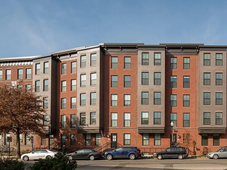 Reed Row — Photo 3
