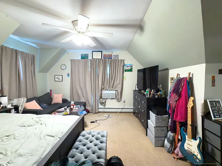 318 N Harvard St #1 — Photo 16